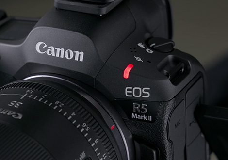 EOS R Camera - EOS R5 Mark II (RF24-105mm f/4L IS USM EOS R Camera - EOS R5 Mark II (RF24-105mm f/4L IS USM
